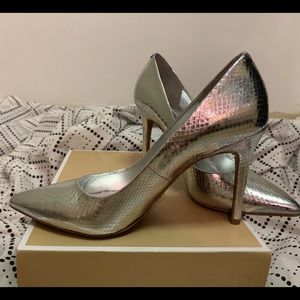 Michael Kors Claire Pump